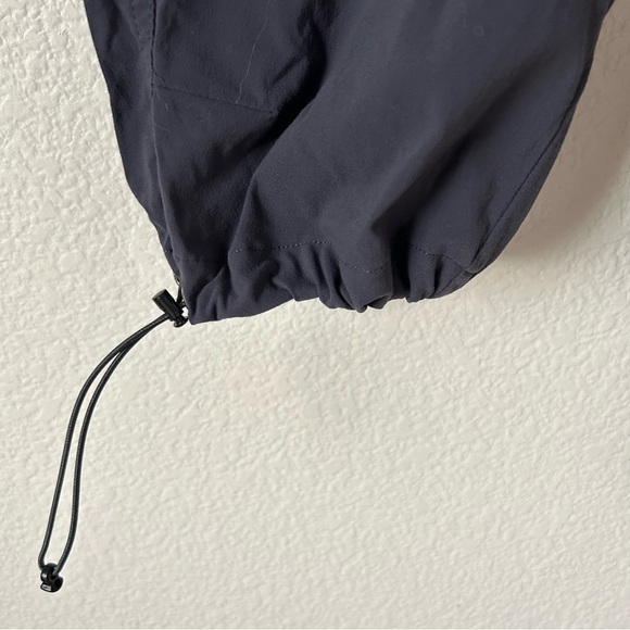 Columbia Grey Omni-Shield Capri Utility Button Snap Gorpcore Hiking Trail Pants - Picture 5 of 14